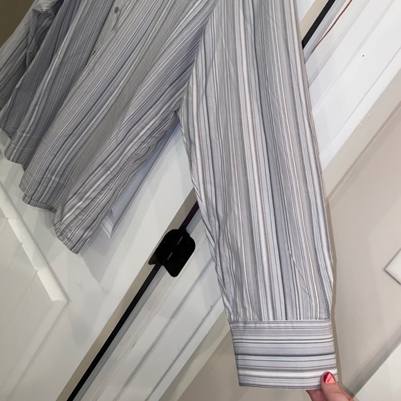 Calvin Klein Button Up - Picture 5 of 11